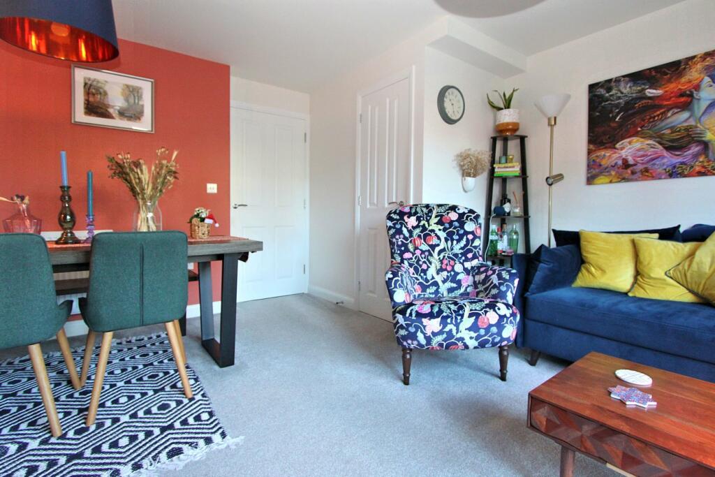 Additional property image - Barley Fields, Thornbury, BS35