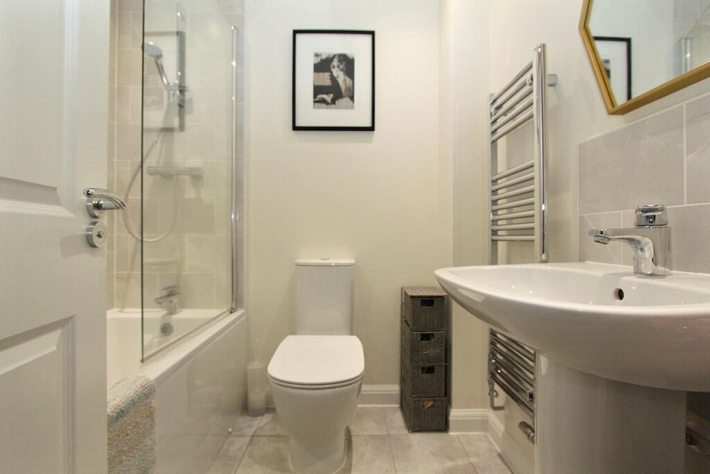 Additional property image - Barley Fields, Thornbury, BS35