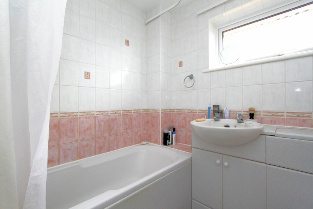 Additional property image - Victoria Close, Thornbury, BS35