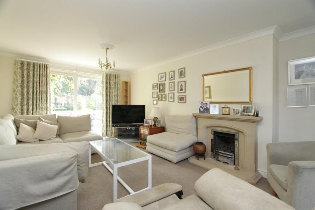 Additional property image - Chatsworth Park, Thornbury, BS35