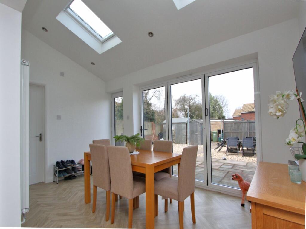 Additional property image - Regents Close, Thornbury, South Gloucestershire, BS35