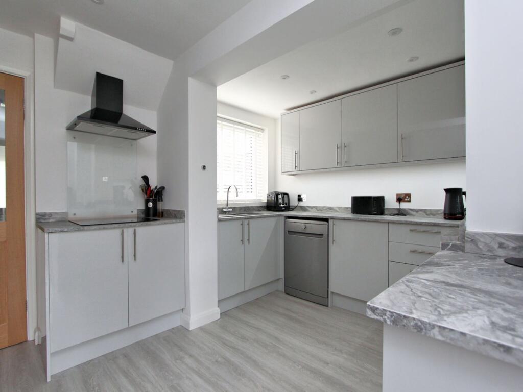 Additional property image - Regents Close, Thornbury, South Gloucestershire, BS35