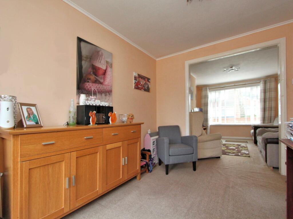 Additional property image - Regents Close, Thornbury, South Gloucestershire, BS35