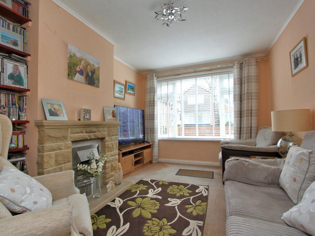 Additional property image - Regents Close, Thornbury, South Gloucestershire, BS35