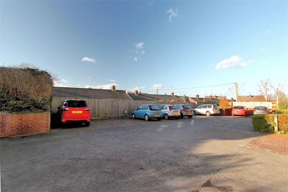 Additional property image - Gloucester Road, Thornbury, South Gloucestershire, BS35