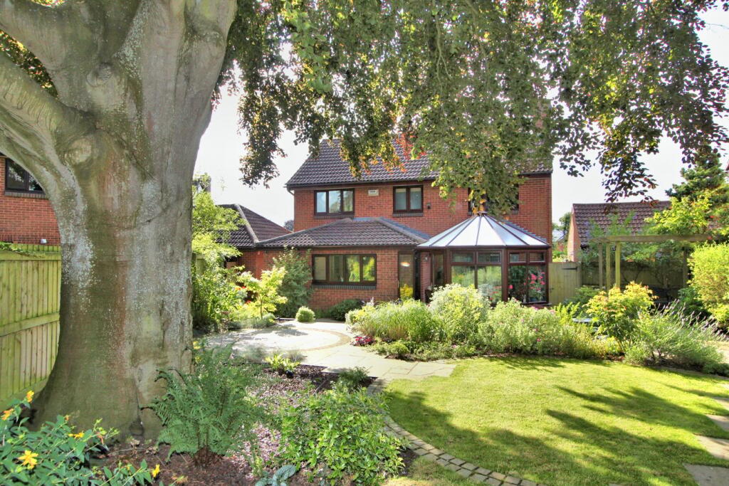 Additional property image - Chatsworth Park, Thornbury, BS35