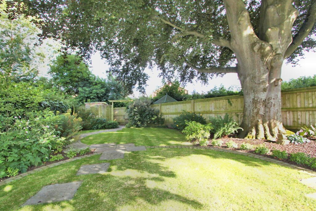 Additional property image - Chatsworth Park, Thornbury, BS35