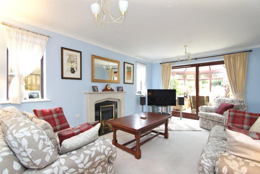 Additional property image - Chatsworth Park, Thornbury, BS35