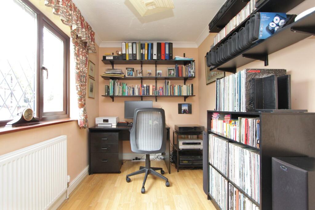 Additional property image - Chatsworth Park, Thornbury, BS35