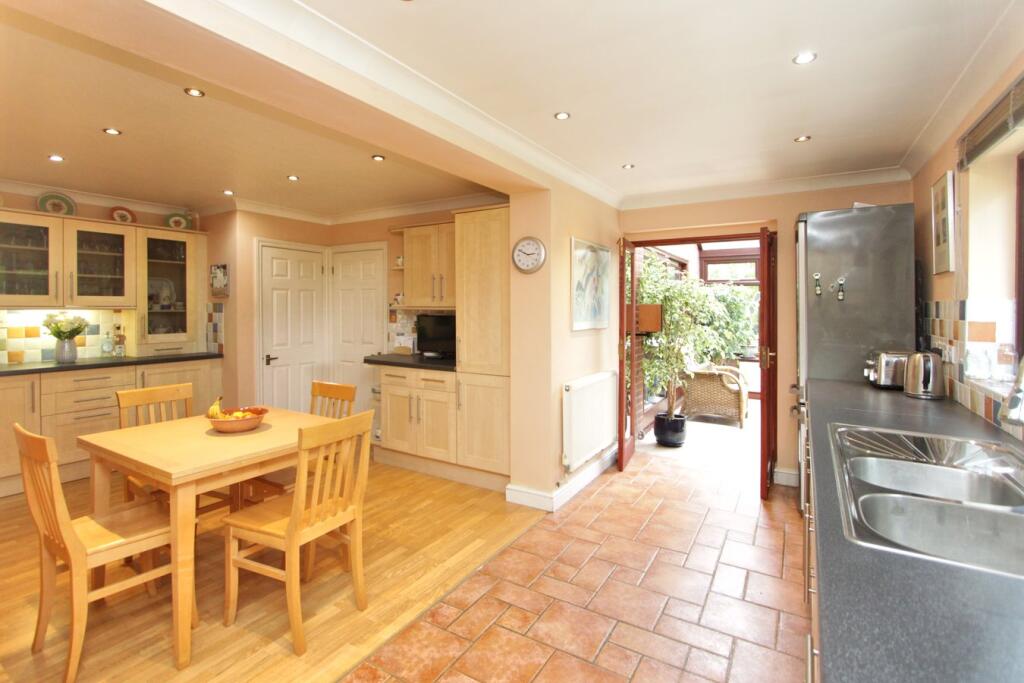 Additional property image - Chatsworth Park, Thornbury, BS35