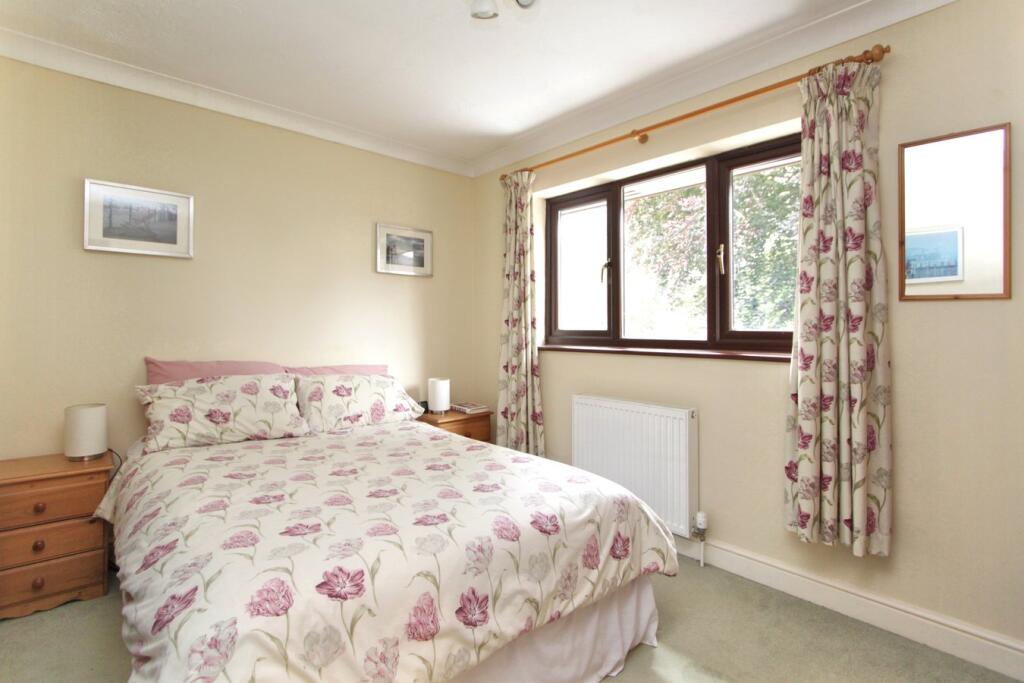 Additional property image - Chatsworth Park, Thornbury, BS35
