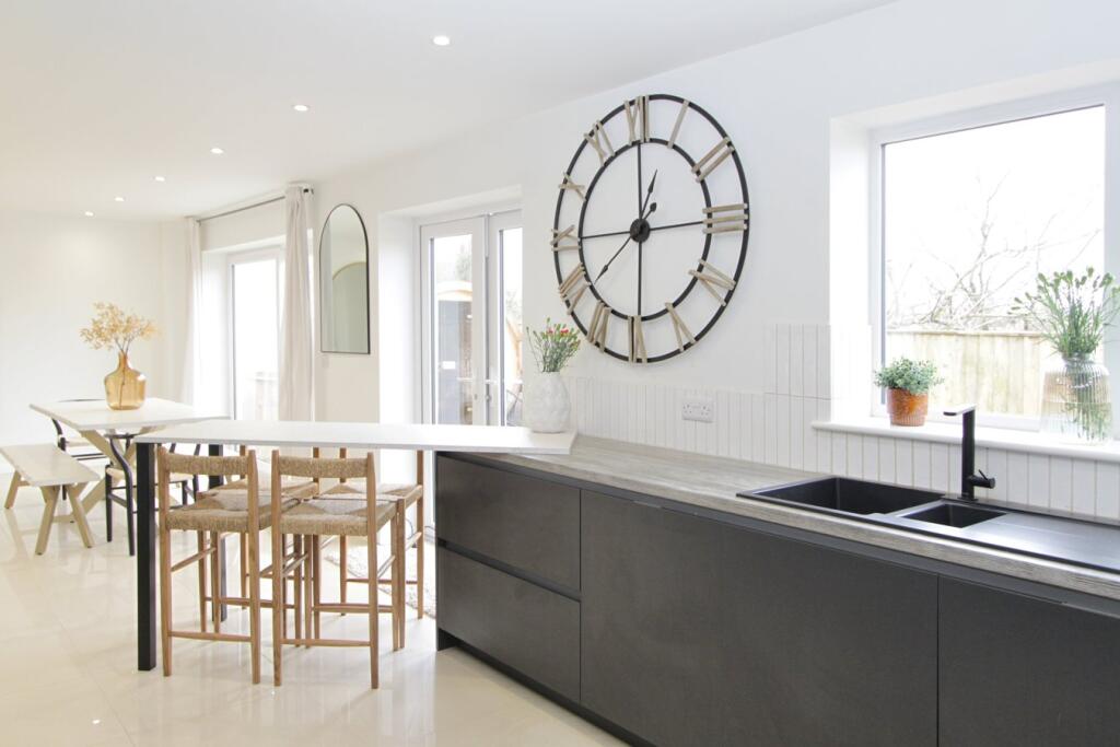 Additional property image - Knapp Road, Thornbury, BS35