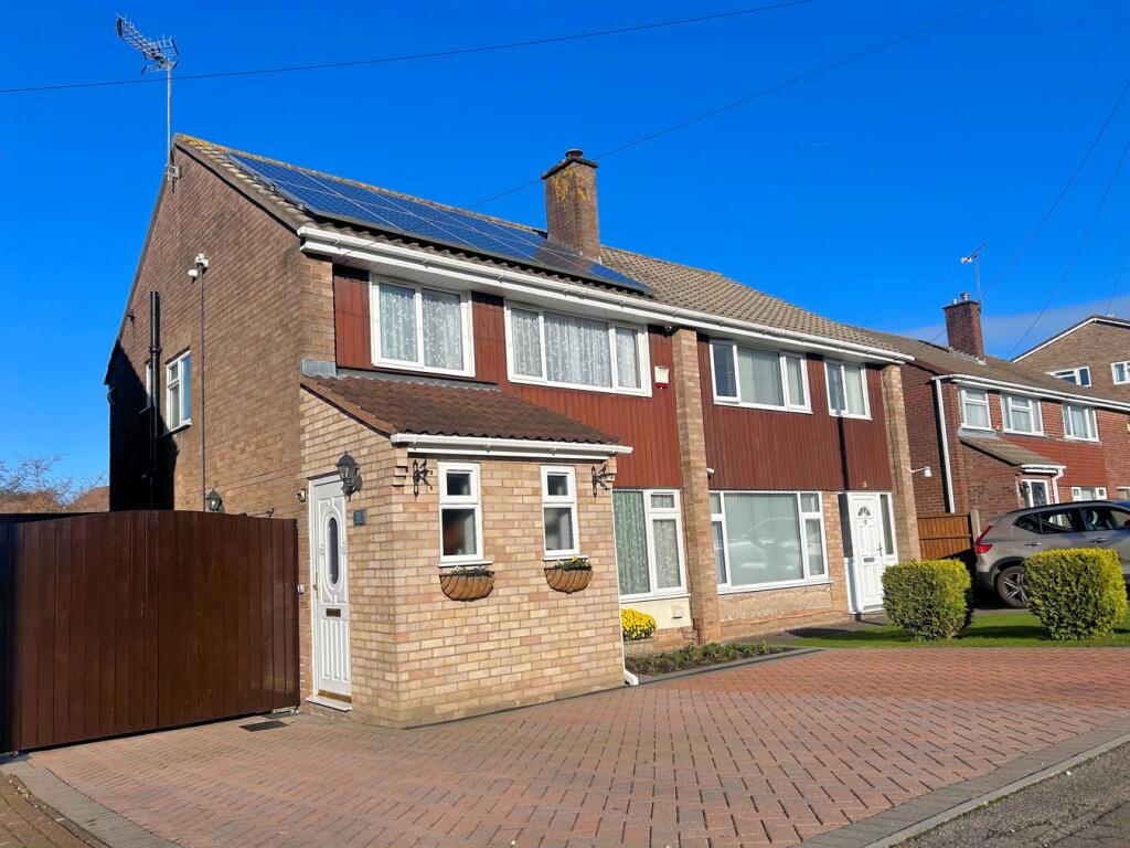 Main image of property: Oakleaze Road, Thornbury, South Gloucestershire, BS35