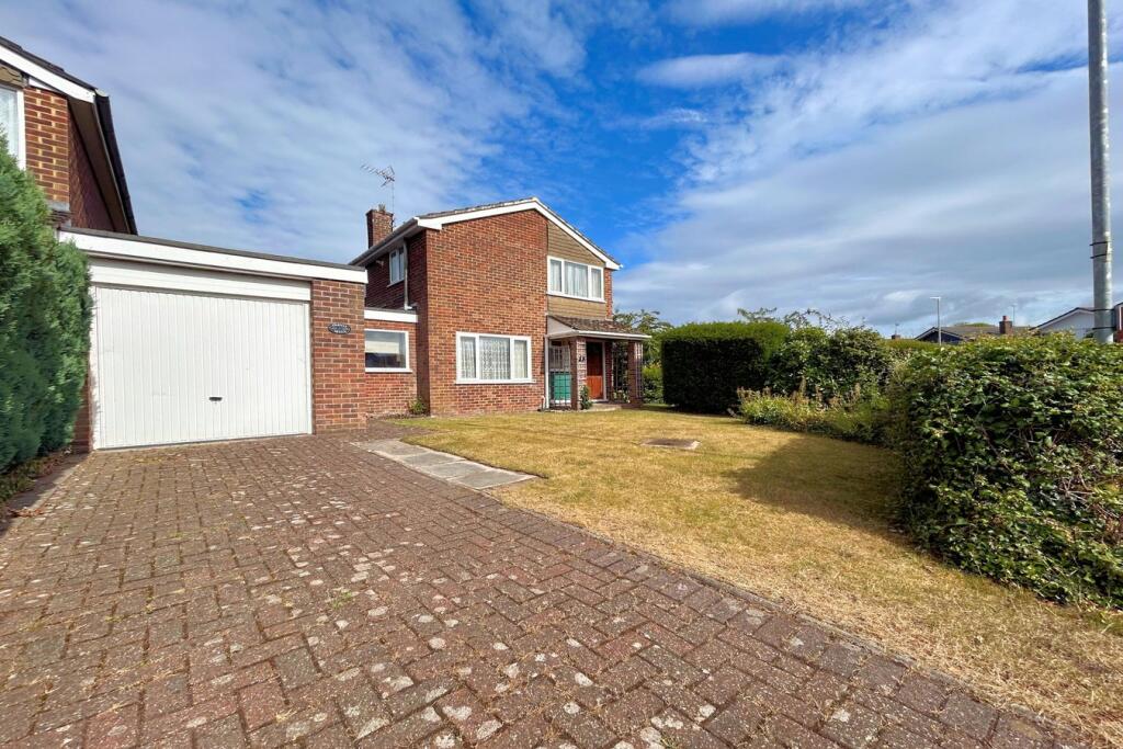 Main image of property: Tilting Road, Thornbury, South Gloucestershire, BS35