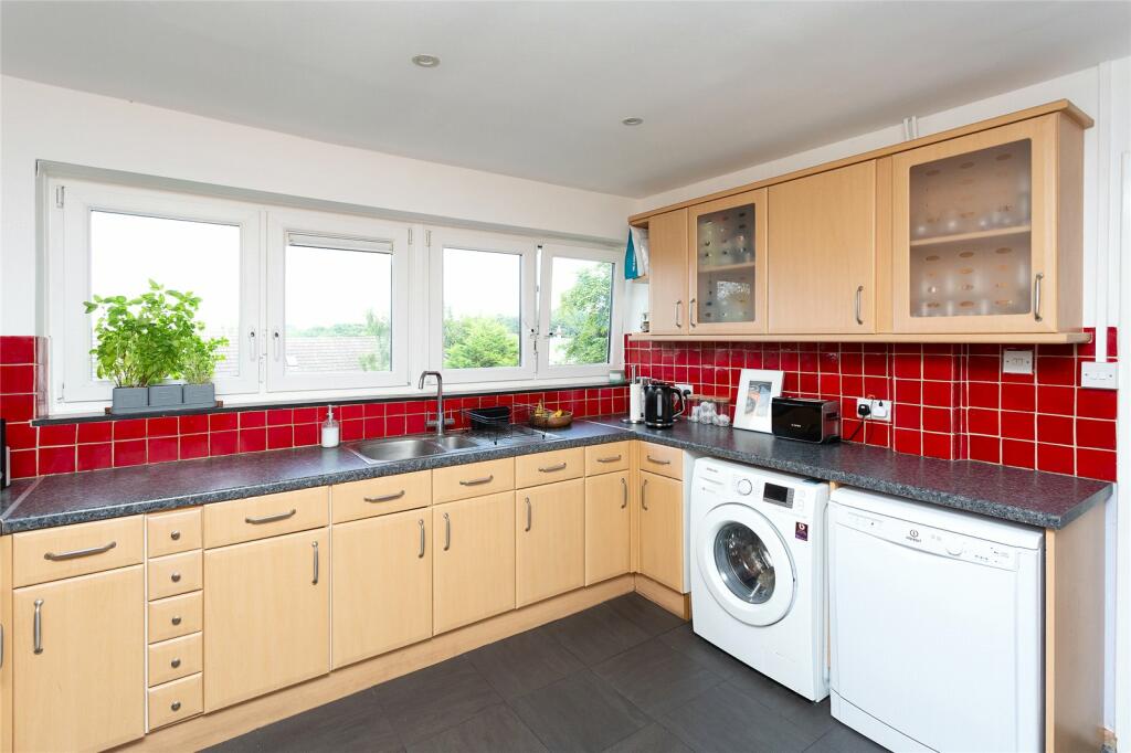 Additional property image - Tudor Road, St. Albans, Hertfordshire