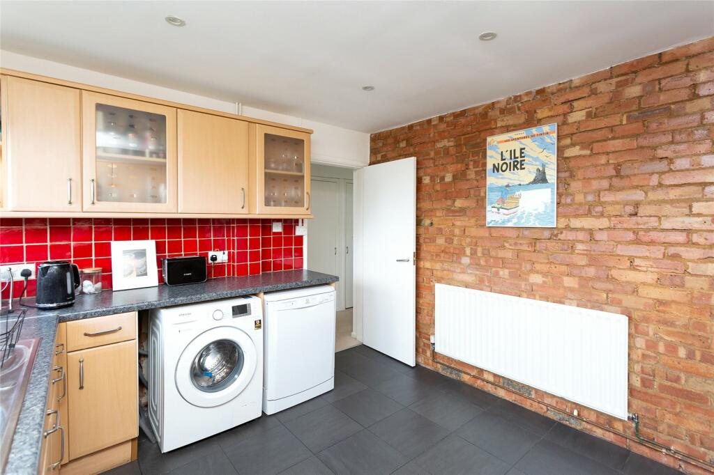 Additional property image - Tudor Road, St. Albans, Hertfordshire