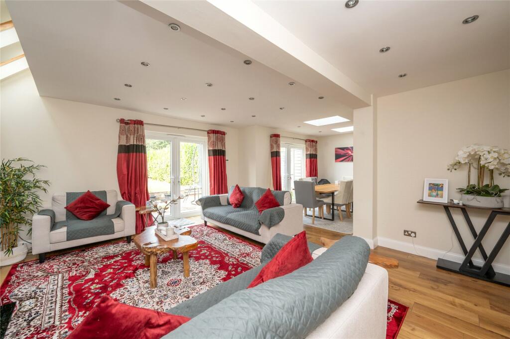 Additional property image - Gurney Court Road, St. Albans, Hertfordshire