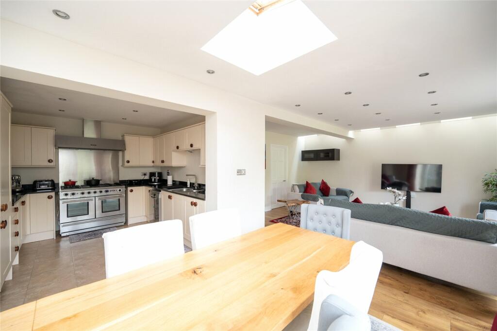 Additional property image - Gurney Court Road, St. Albans, Hertfordshire