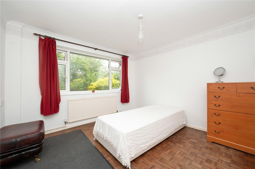 Additional property image - Spooners Drive, Park Street, St. Albans, Hertfordshire