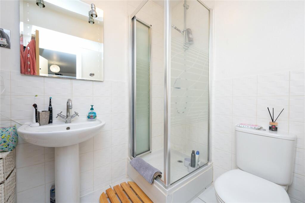 Additional property image - Russet Drive, St. Albans, Hertfordshire