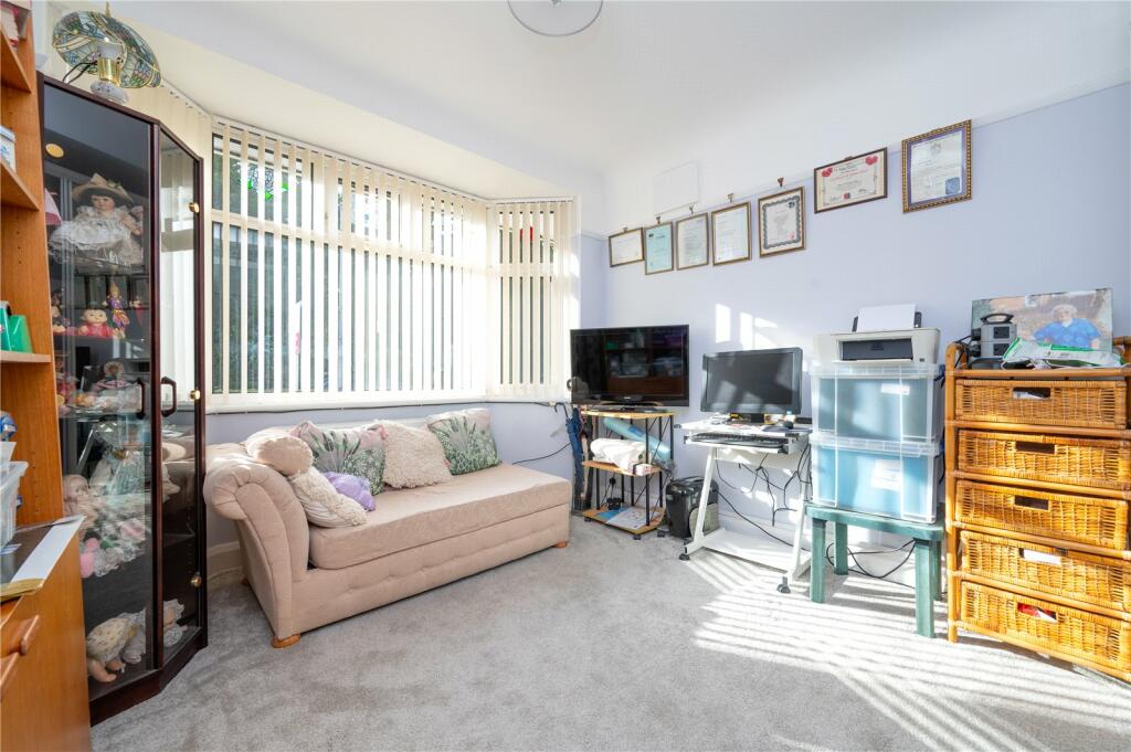 Additional property image - Green Lane, St. Albans, Hertfordshire