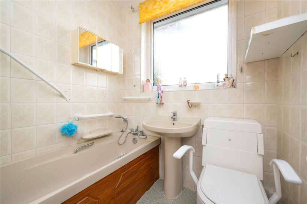 Additional property image - Green Lane, St. Albans, Hertfordshire