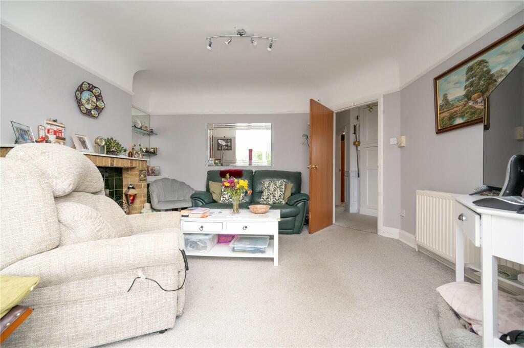 Additional property image - Green Lane, St. Albans, Hertfordshire