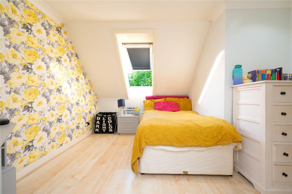 Additional property image - Aspen Close, Bricket Wood, St. Albans, Hertfordshire