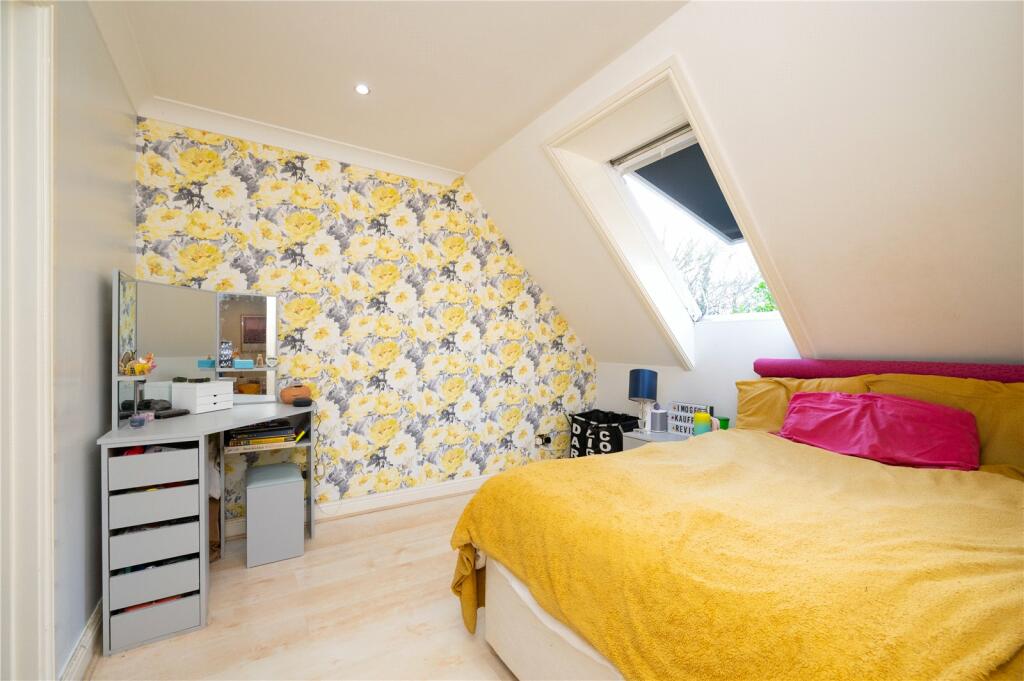 Additional property image - Aspen Close, Bricket Wood, St. Albans, Hertfordshire