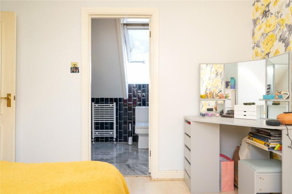 Additional property image - Aspen Close, Bricket Wood, St. Albans, Hertfordshire