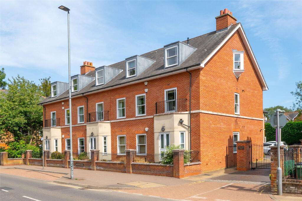 Main image of property: Holywell Hill, St. Albans, Hertfordshire