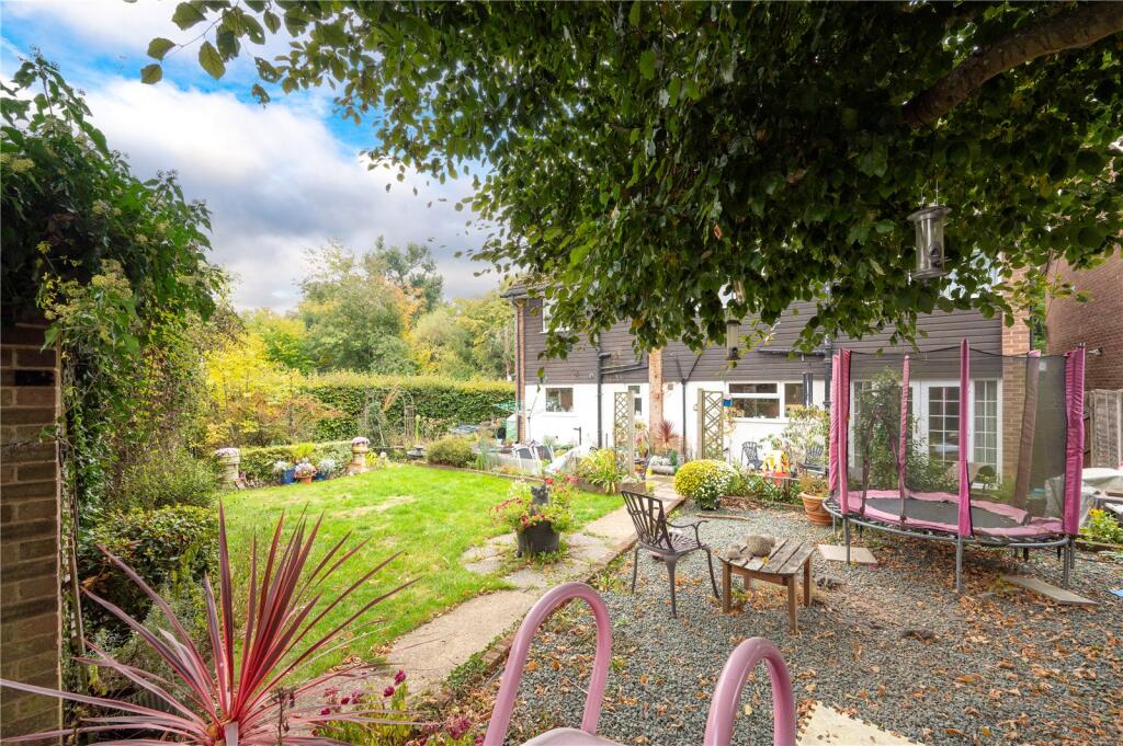 Main image of property: Mount Pleasant Lane, Bricket Wood, St. Albans, Hertfordshire