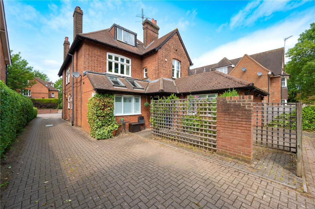 Main image of property: Beaconsfield Road, St. Albans, Hertfordshire