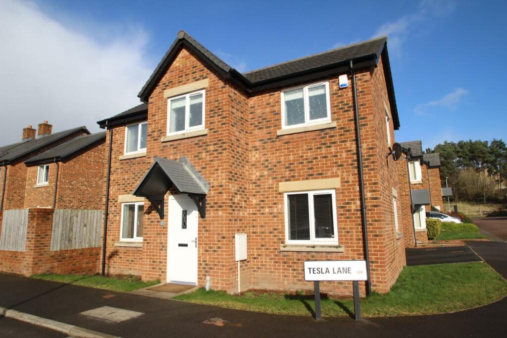 3 bedroom detached house for rent in Tesla Lane, Guiseley, Leeds, West Yorkshire, LS20