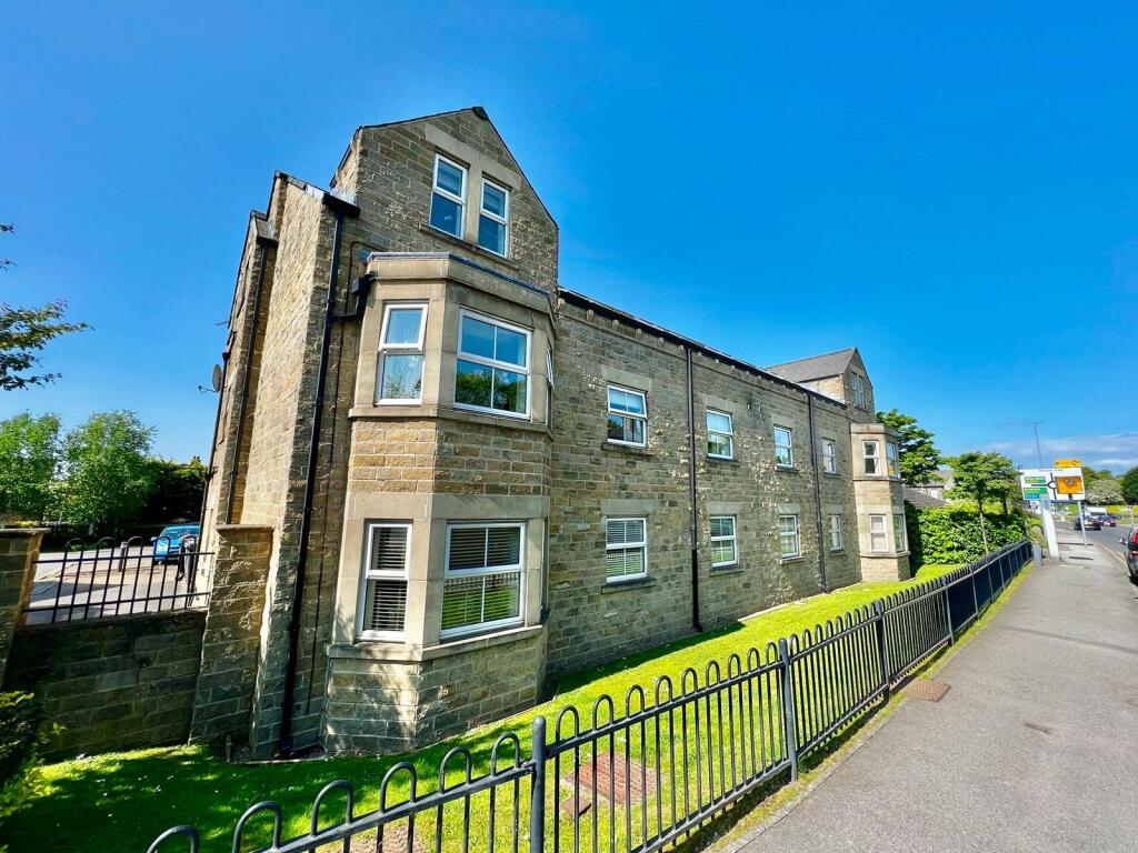 Main image of property: Manor Fold, Horsforth, Leeds, LS18