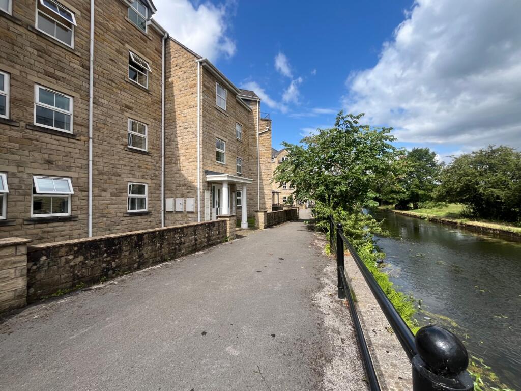 Main image of property: Waters Walk, Bradford, West Yorkshire, BD10