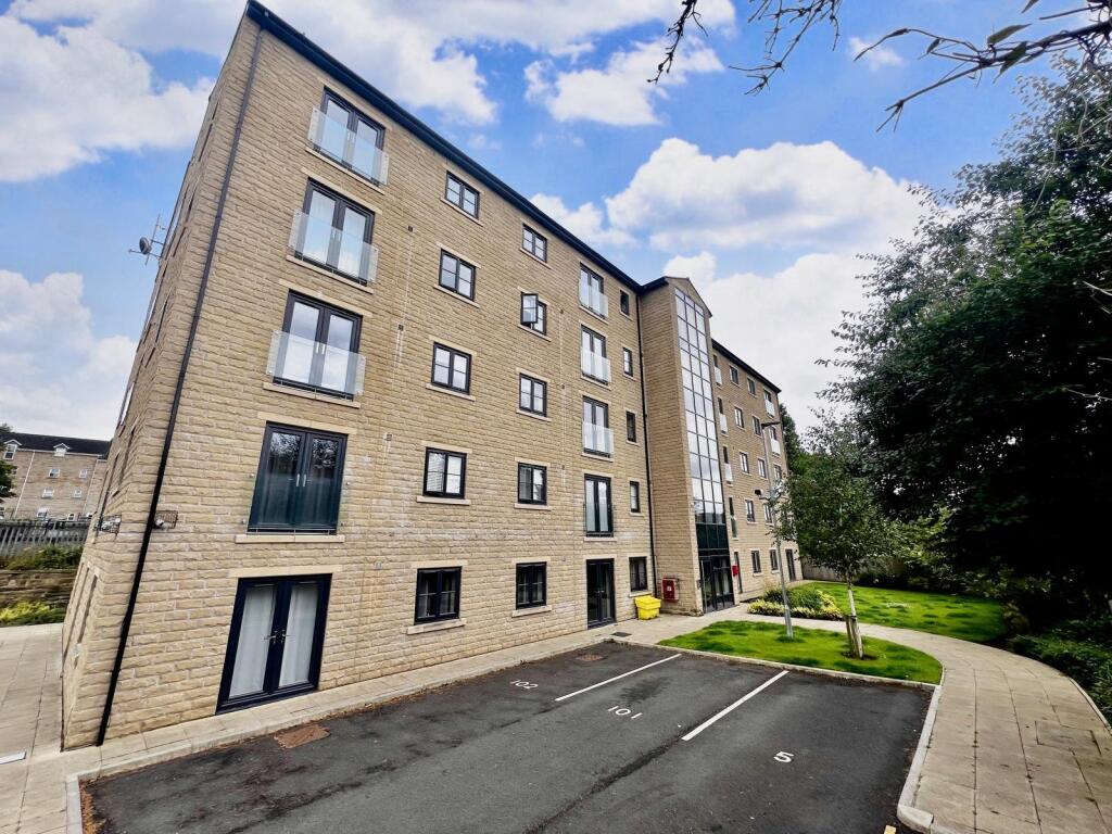 Main image of property: Waterside View, Harrogate Road, Bradford, West Yorkshire, BD10