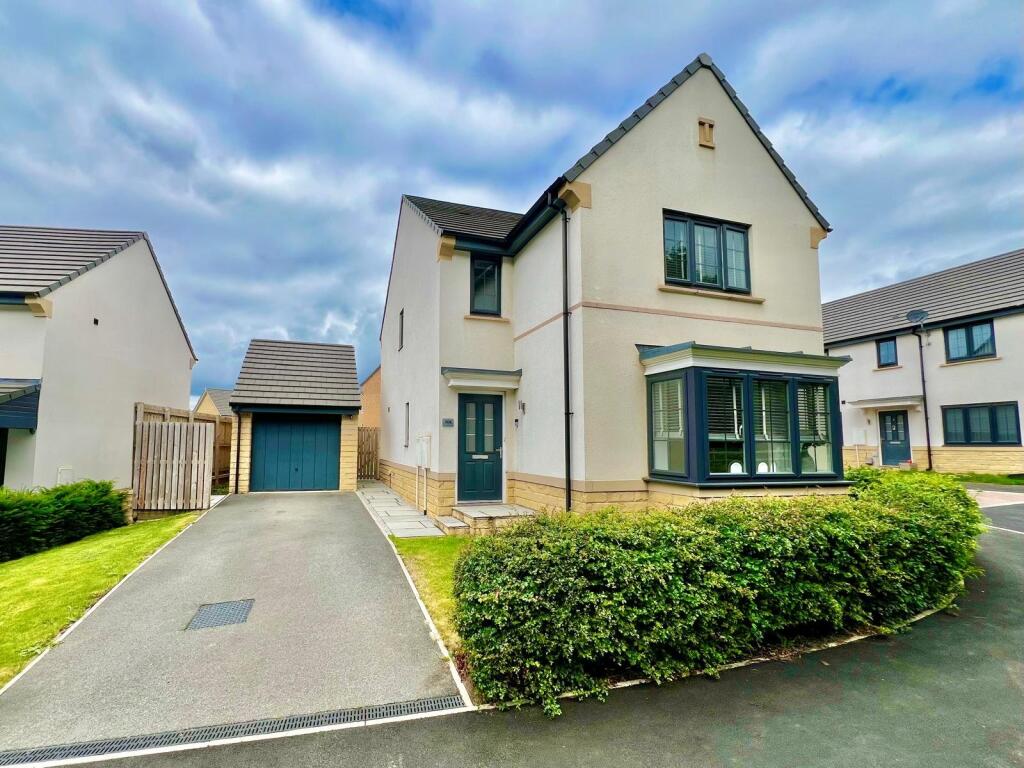 Main image of property: Spring Wood Crescent, Bramhope, Leeds, West Yorkshire, LS16