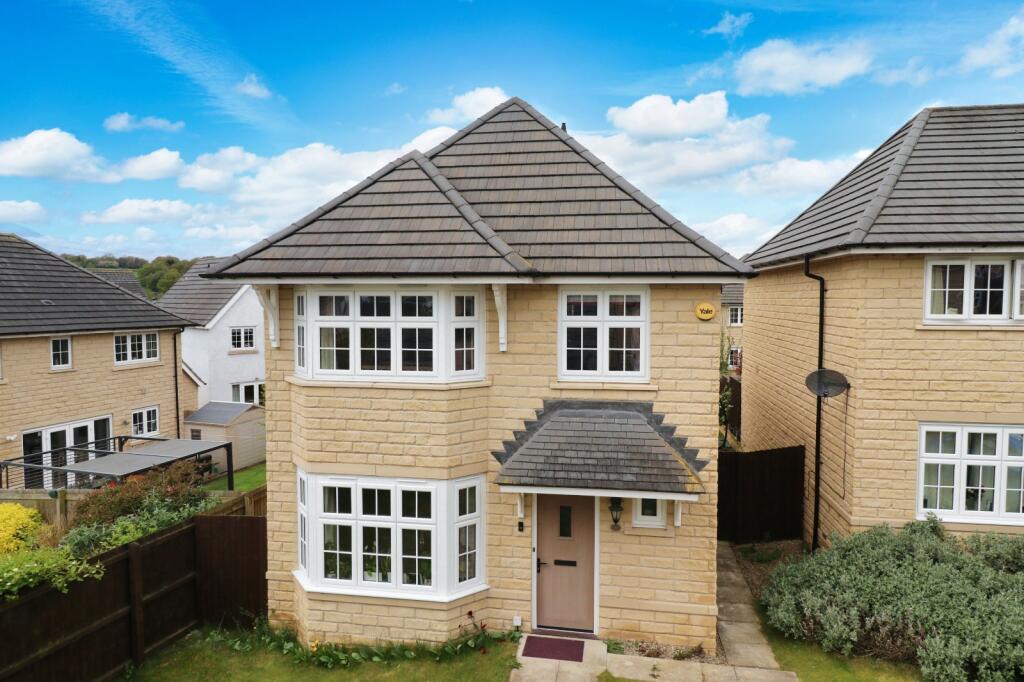 Main image of property: Bletchley Court, Horsforth, Leeds, West Yorkshire, LS18