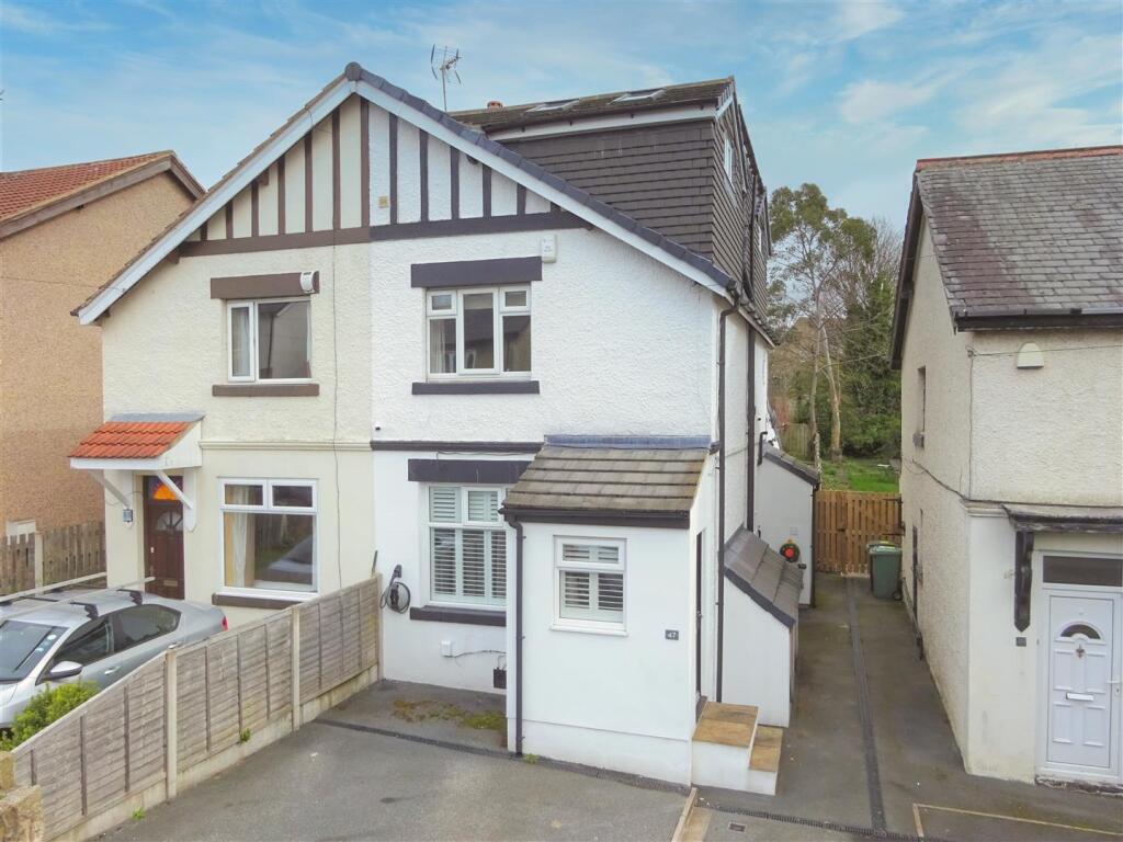 Main image of property: Victoria Gardens, Horsforth, Leeds, West Yorkshire, UK, LS18