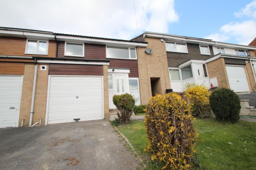 Main image of property: Tinshill Mount, Leeds, West Yorkshire, LS16