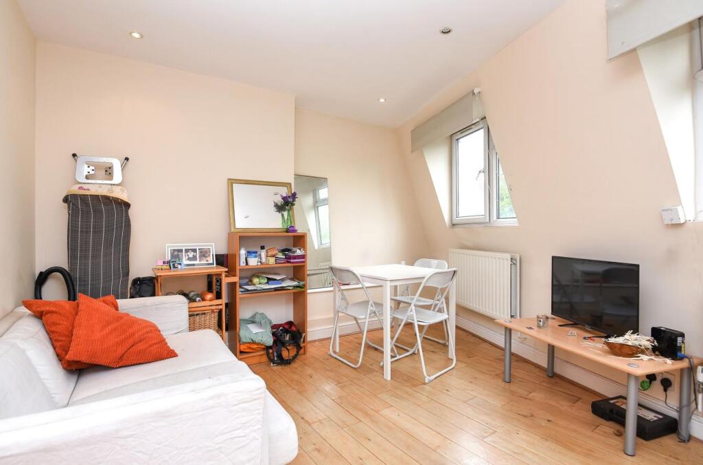 Main image of property: Falcon Road, London