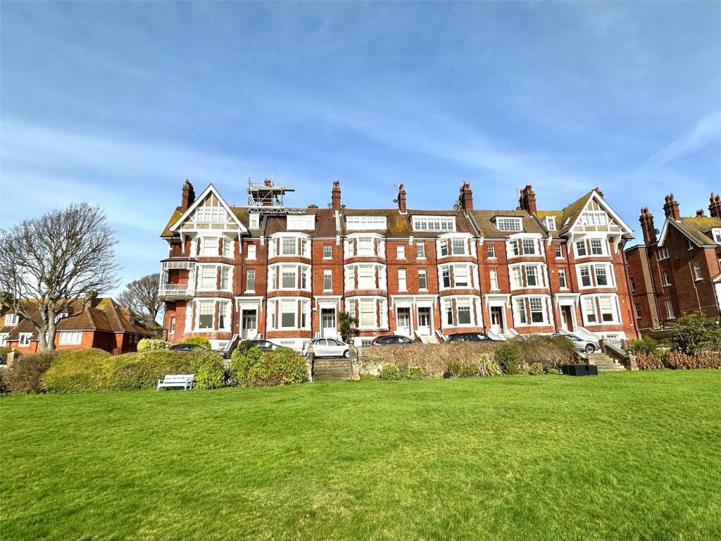 2 bedroom apartment for sale in Chatsworth Gardens, Meads, Eastbourne, East Sussex, BN20
