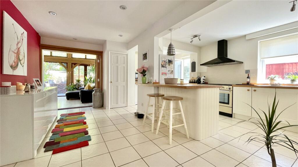 Additional property image - Parkway, Ratton Eastbourne, East Sussex, BN20