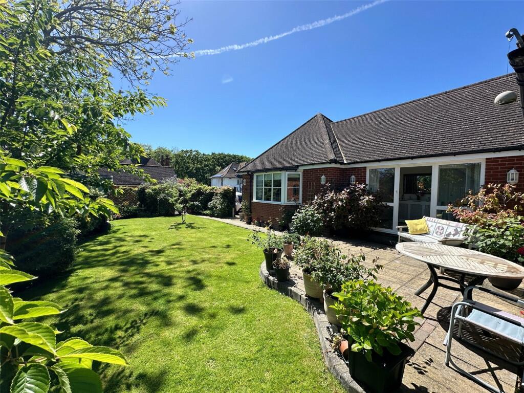 3 bedroom bungalow for sale in Decoy Drive, West Hampden Park
