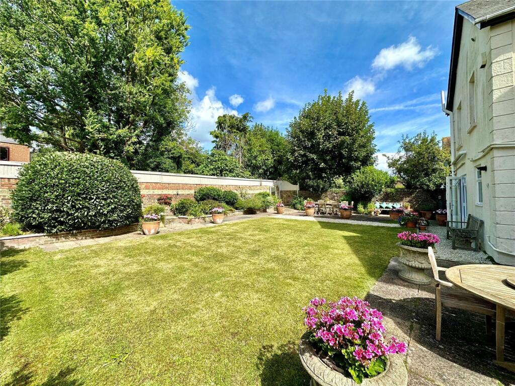 Additional property image - De Roos Road, Eastbourne, East Sussex, BN21