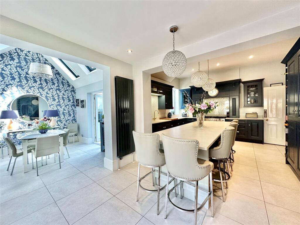 Additional property image - De Roos Road, Eastbourne, East Sussex, BN21