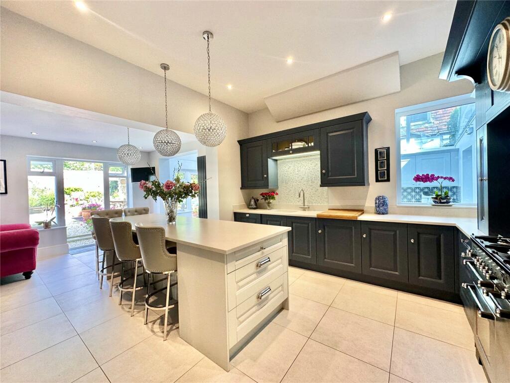 Additional property image - De Roos Road, Eastbourne, East Sussex, BN21