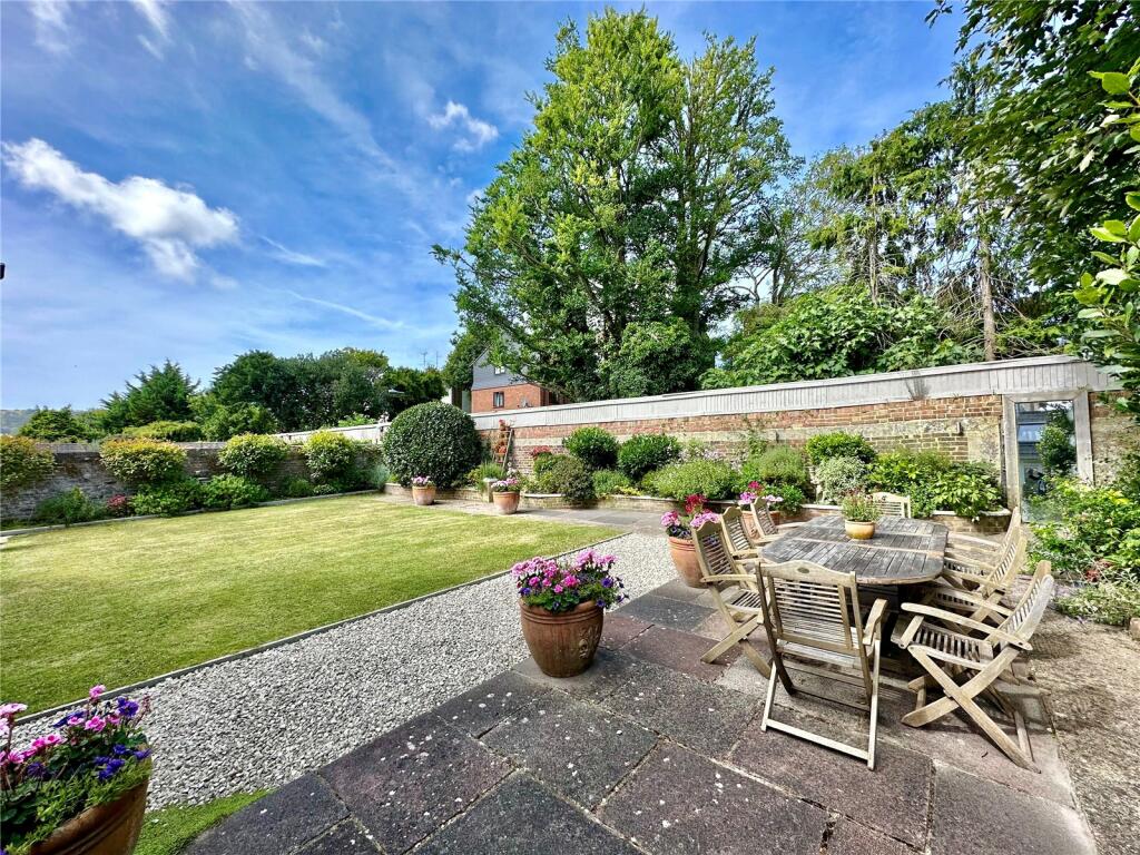 Additional property image - De Roos Road, Eastbourne, East Sussex, BN21