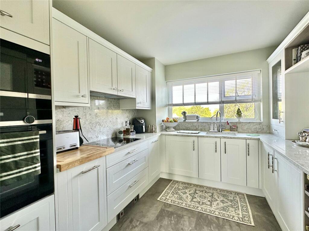 Additional property image - Cliff Road, Meads, Eastbourne, East Sussex, BN20